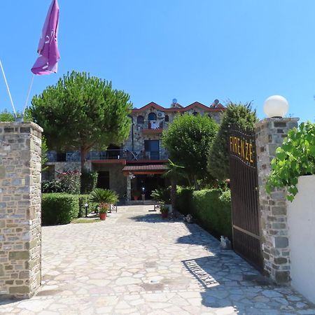 Hotel Firenze Tale Bagian luar foto
